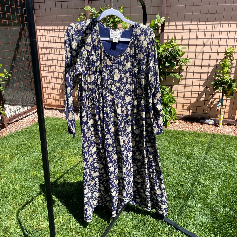 VINTAGE 90s DRESS fits medium to large